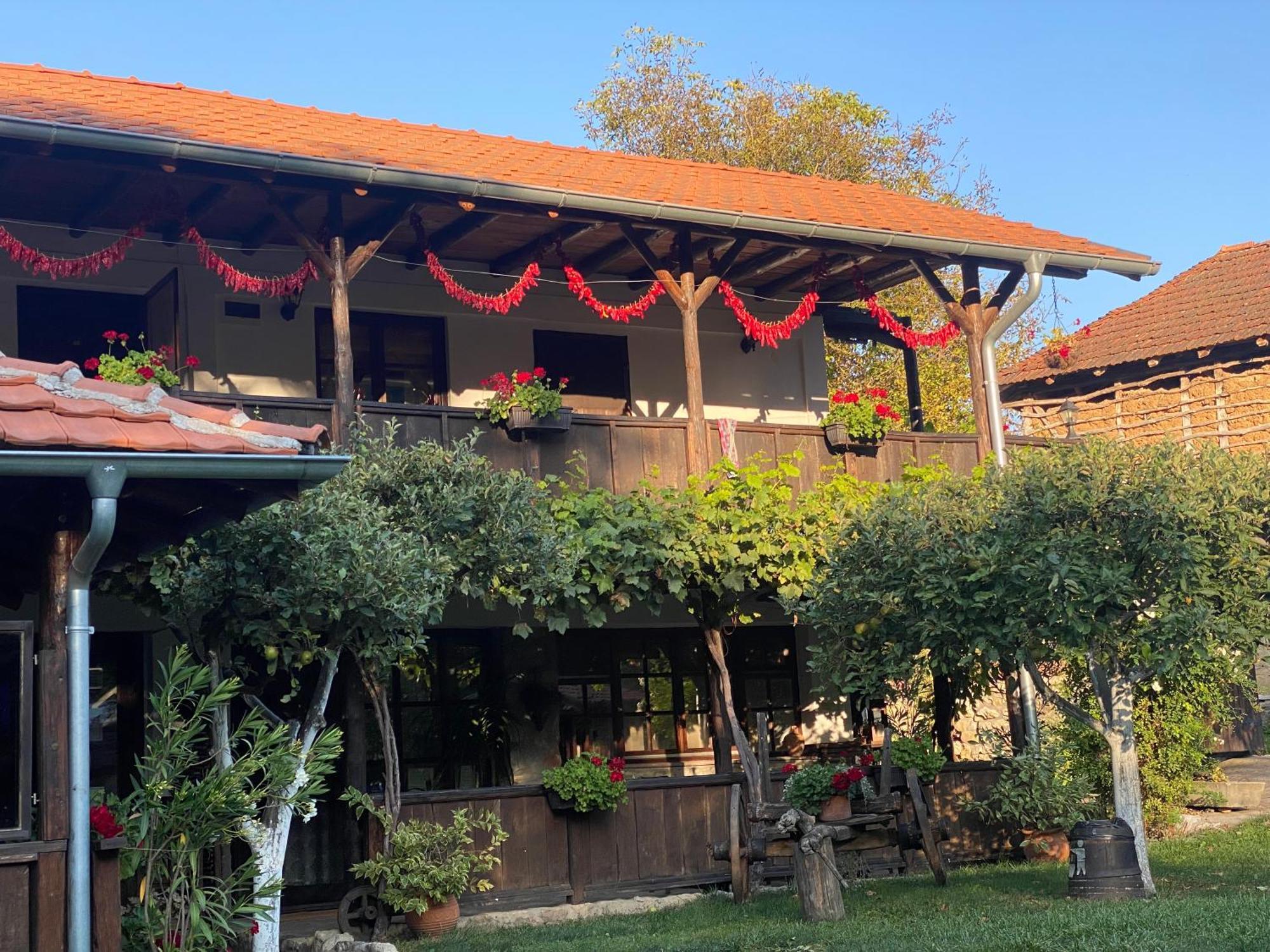 Konak Tosa Poganovo Exterior photo